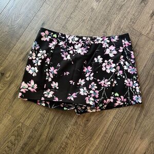 Express Women’s Skort Small Floral